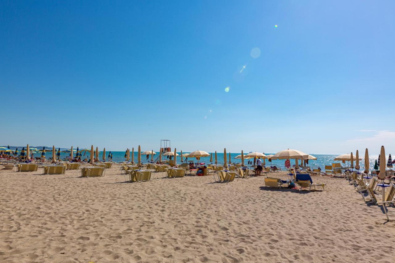 Ponari S Hotel Kryemëdhej Bagian luar foto