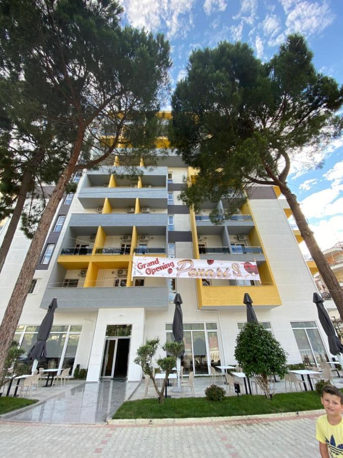 Ponari S Hotel Kryemëdhej Bagian luar foto