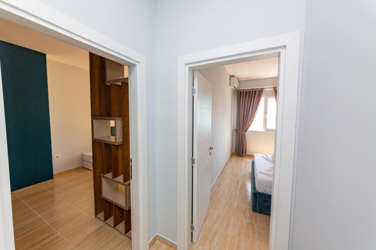 Ponari S Hotel Kryemëdhej Bagian luar foto