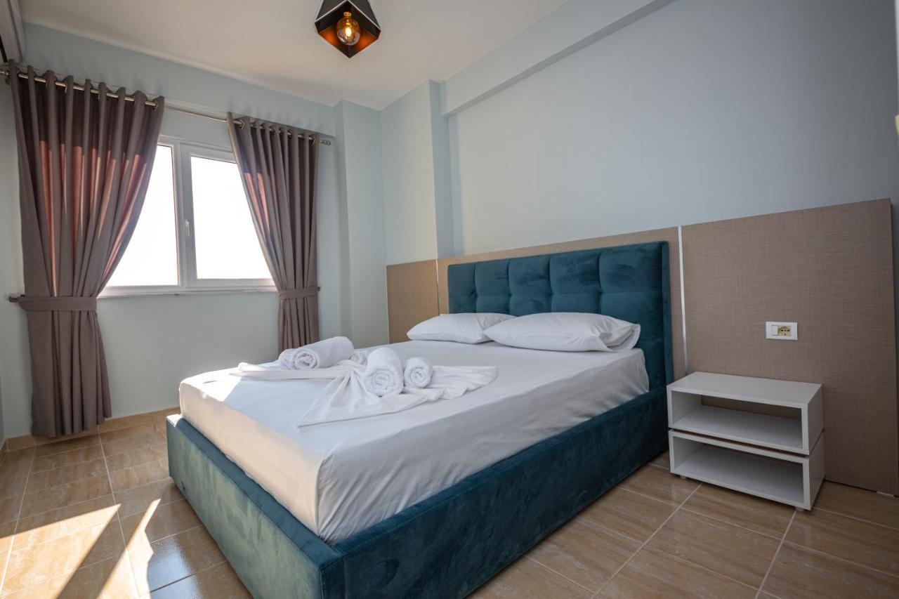 Ponari S Hotel Kryemëdhej Ruang foto