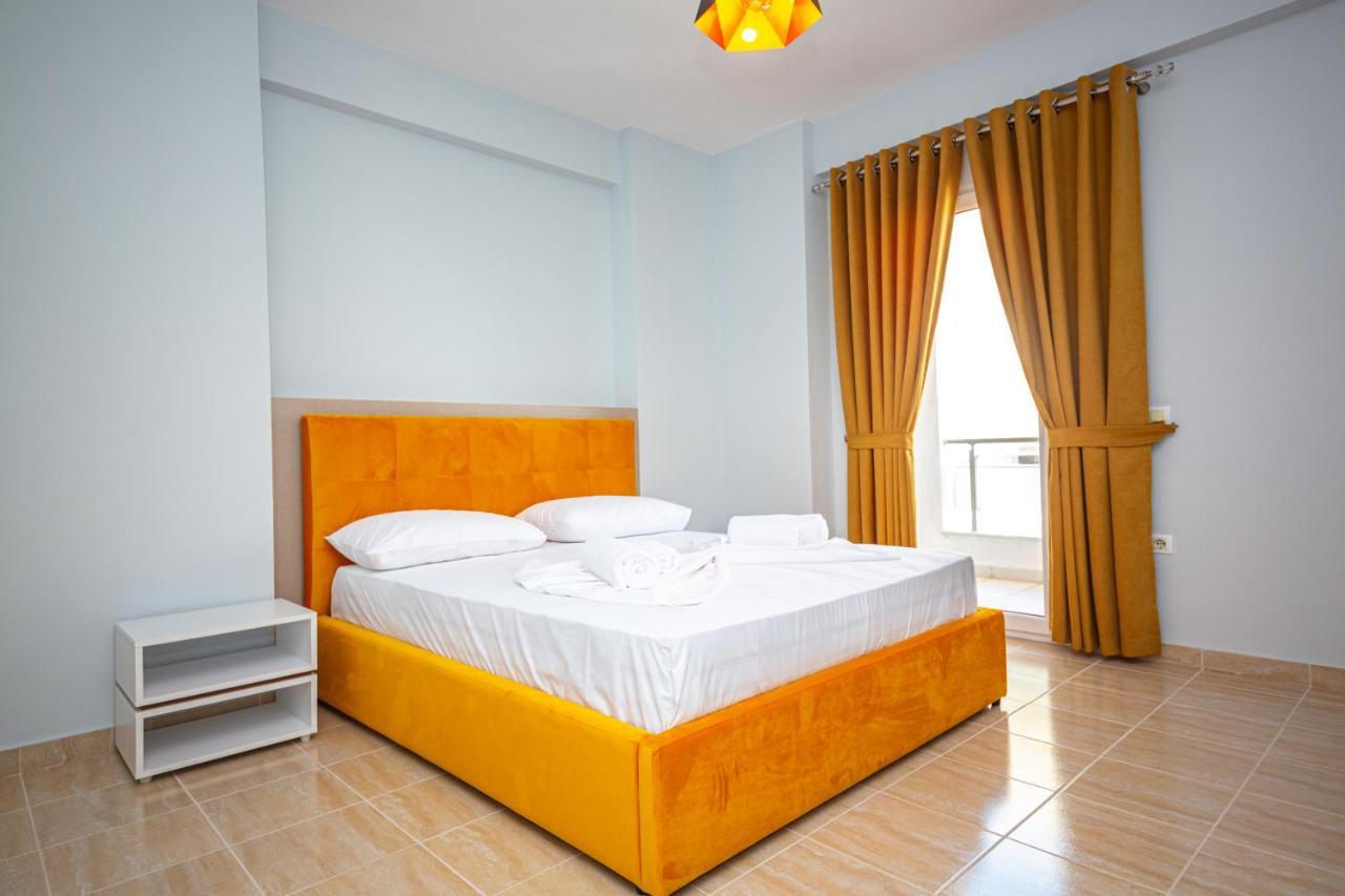Ponari S Hotel Kryemëdhej Bagian luar foto