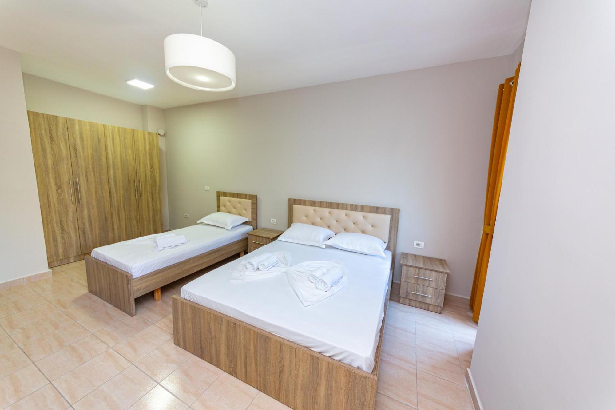 Ponari S Hotel Kryemëdhej Ruang foto